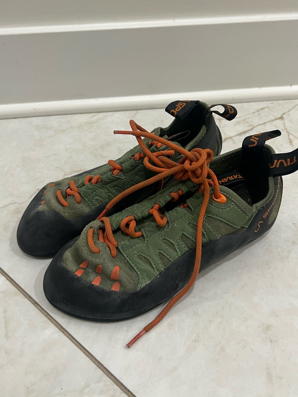 La Sportiva Green Tarantulace Rock Climbing Shoes Size 6.5 US